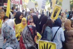 بث مباشر.. مصريون ينظمون وقفة ضد الانقلاب أمام مقر الأمم المتحدة