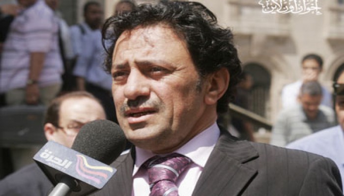 نجل أبو بركة يتهم أمن الانقلابيين بسرقة محتويات خزينة والده