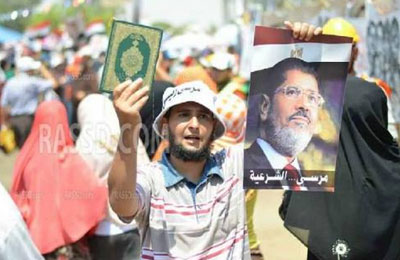 صحيفة أمريكية: السعودية واﻹمارات دفعتا مليارات الدولارات ﻹقناع العسكر بالانقلاب