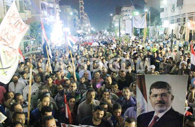 مئات الآلاف بسوهاج يطالبون بعودة الرئيس الشرعي للبلاد