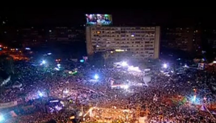 سكان رابعة يجددون تأييدهم لشرعية الرئيس مرسي