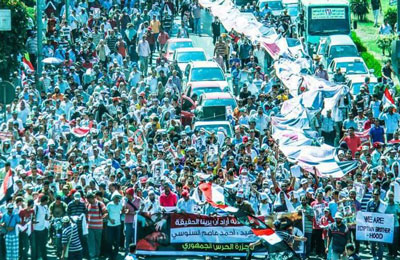 ثوار الشرعية يعلنون الاعتصام أمام "الاتحادية" حتى عودة الرئيس