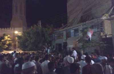 الآلاف من أبناء المنيا يهتفون "الشعب يحيي صمود الرئيس"