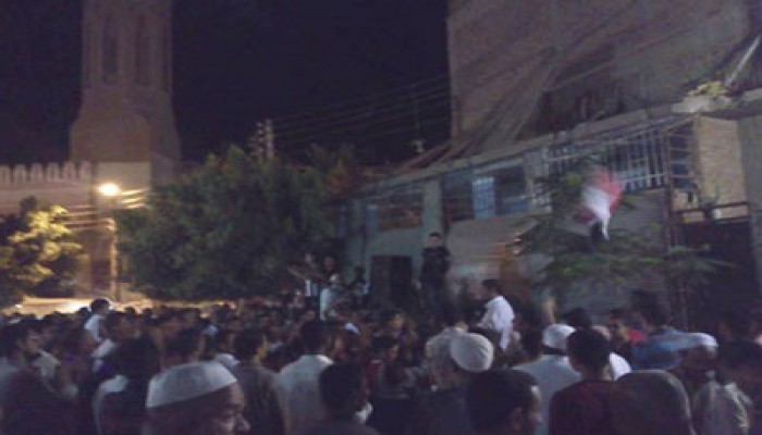 الآلاف من أبناء المنيا يهتفون "الشعب يحيي صمود الرئيس"