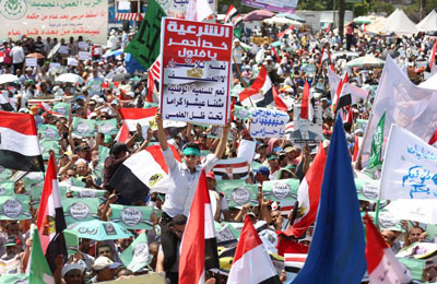 بيان لضباط بالجيش: سنحمي الرئيس المنتخب.. ولا بديل عن الشرعية