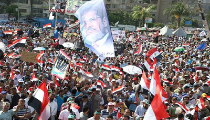 الرئيس لـ"مؤيدي الشرعية": احموا شرعيتكم.. إنما النصر صبر ساعة