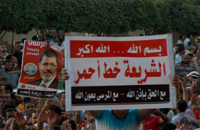 مئات الآلاف بأسيوط يعلنون الاعتصام المفتوح تأييدًا للرئيس مرسي