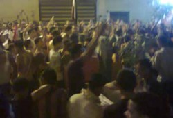 "تمرد" تحرق مقر الحرية والعدالة بالإبراهيمية وتسرق محتوياته