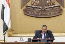 حامد حسان يترأس جلسة الشورى لارتباط فهمي باجتماع "الأمن القومي"