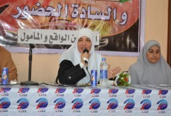 عزة الجرف: "تمرد" تحارب المشروع الإسلامي و30 يونيو يوم عادي