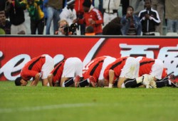 المنتخب القومي يعود إلى القاهرة بعد فوزه على زيمبابوي وموزمبيق