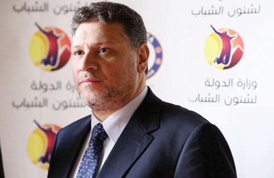 وزير الشباب  يتوصل لاتفاق  تثبيت العاملين بالمكافأة