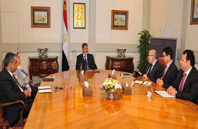 الرئيس مرسي يستقبل وفدًا من حزب الوسط برئاسة ماضي