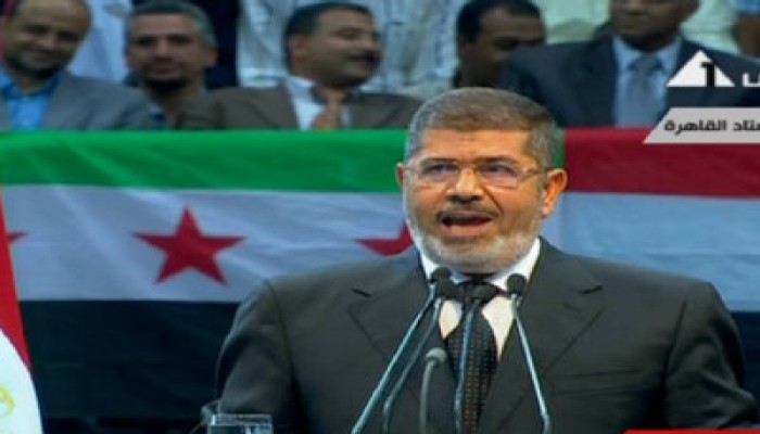 الرئيس مرسي: واهم من يظن أنه يستطيع إعادة النظام الفاسد