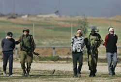 قوات الاحتلال تشن حملة اعتقالات واسعة بالضفة الغربية