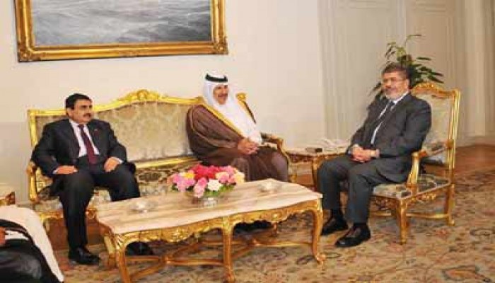 الرئيس مرسي يبحث مع رئيس وزراء قطر سبل تسوية الأزمة السورية
