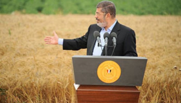 الرئيس مرسي يشارك في الاحتفال بحصاد القمح ببرج العرب