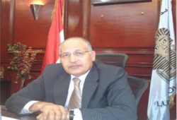 تكريم أبطال المصارعة والكرة الشاطئية بالأقصر