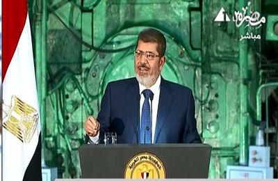 الرئيس مرسي: لا بيع للقطاع العام.. وتطوير مجمع الحديد والصلب ليبلغ الإنتاج 3 ملايين طن
