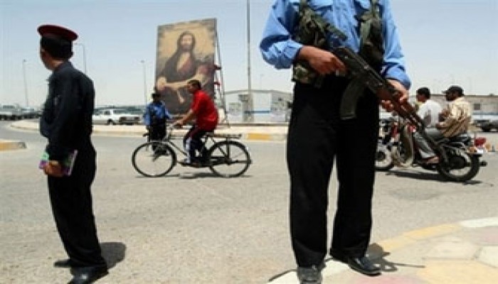 قوات عراقية تقتحم اعتصامًا معارضًا وتقتل وتصيب 200