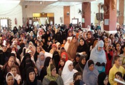 "الحرية والعدالة" تهدي رحلة عمرة للأم المثالية بمدينة أجا