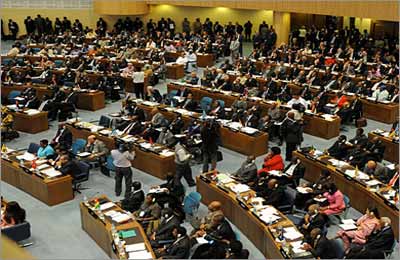 "الحكماء الإفريقية" تتبنى خطة عمل للتعامل مع الصراعات بالقارة