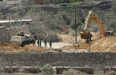 "الأطباء العرب" يطالب بمنطقة تجارة حرة وبدائل لهدم الأنفاق مع غزة