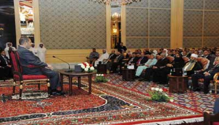 الرئيس مرسي لأبناء مصر في قطر: بسواعدكم تتحقق النهضة