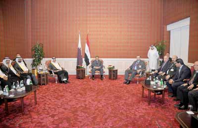 الرئيس مرسي يدعو رجال الأعمال القطريين للاستثمار في مصر
