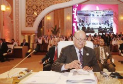 الرئيس اليمني: الشعوب العربية تتطلع للقمة الحالية بآمال عريضة