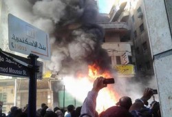 الإسكندرية.. اقتحام مقر الحرية والعدالة بجليم ومحاولات لاقتحام مقر العصافرة