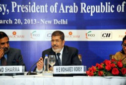 الرئيس مرسي يلتقي عددًا من رجال الأعمال الهنود