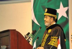 الجامعة الوطنية في باكستان تمنح الرئيس مرسي الدكتوراه الفخرية