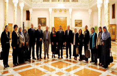 الرئيس مرسي يؤكد دعمه للمرأة ويتلقى دعوة لحضور عيدها