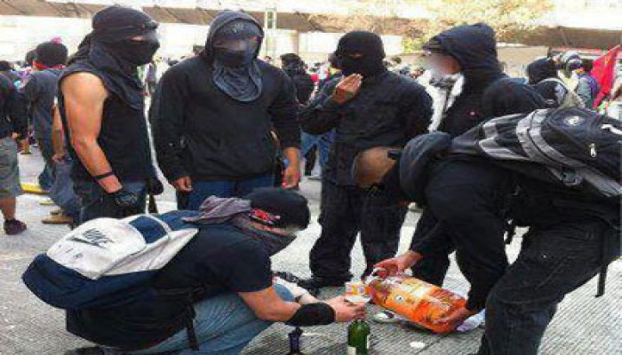 فشل اقتحام بلطجية لمقر "الحرية والعدالة" ببورسعيد