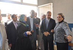 وزير الرياضة يتفقد المنشآت الرياضية بالإسكندرية