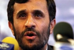 نجاد: الشعب الإيراني لن يستسلم أمام الضغوط