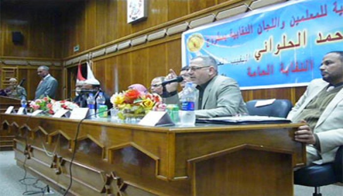 الحلواني: الرئيس مرسي يعطي مشكلات المعلم أولوية