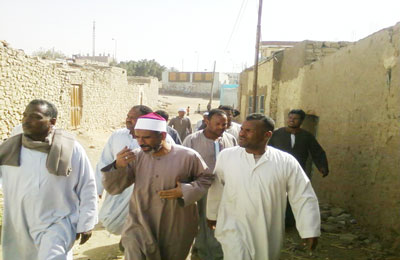 النائب صلاح موسى يناقش مشكلات قرى الكاجوج وسلوا بمحافظة أسوان