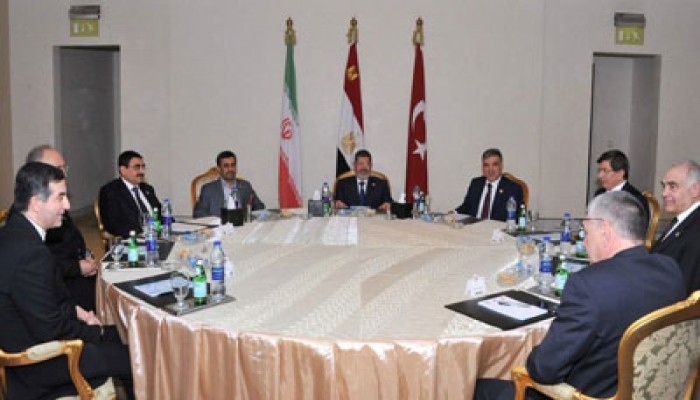 الرئيس مرسي بحث مع جول ونجاد سبل وقف نزيف الدم السوري