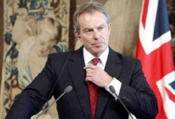 بلير يحذر من عواقب خروج بريطانيا من "الأوروبي"