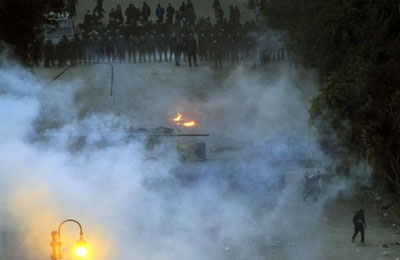 سامح فوزي يكتب: بين ثورة حقيقية حضارية وأخرى وهمية تخريبية