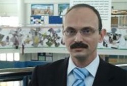 تساؤلات حول مشعلي الحرائق