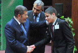الرئيس مرسي يكرم الفائزين بمسابقة حفظ القرآن للمعاقين ذهنيًّا