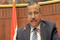 فهمي يغادر الخرطوم بعد مشاركته في مؤتمر اتحاد المجالس الإسلامية