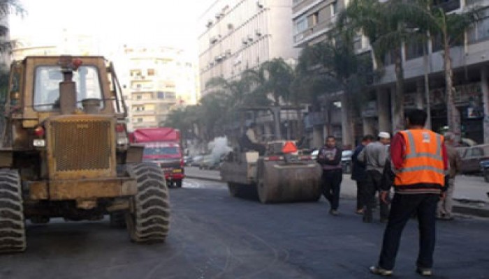 ندوتان تثقيفيتان وحملة لرصف الطرق برعاية الحرية والعدالة بالإسكندرية