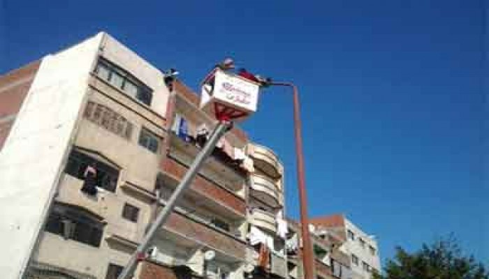 "الحرية والعدالة" بالإسكندرية يبدأ حملة لصيانة أعمدة الإنارة