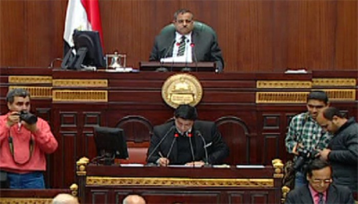 "الشورى" يوافق على عدد من مواد قانون الانتخابات بينها عزل أعضاء الوطني المنحل