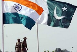 القادة الهنود والباكستانيون يتفقون على تهدئة الوضع في كشمير