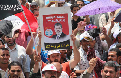 من الشعب إلى الرئيس: مصر لن تركع أبدًا